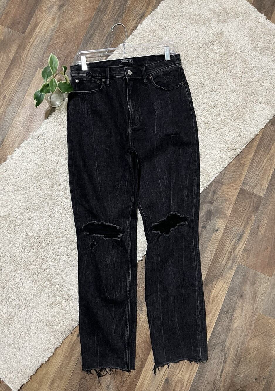 Abercrombie & Fitch 30 Washed Black Distressed Raw hem Ultra High-Rise Mom Jeans